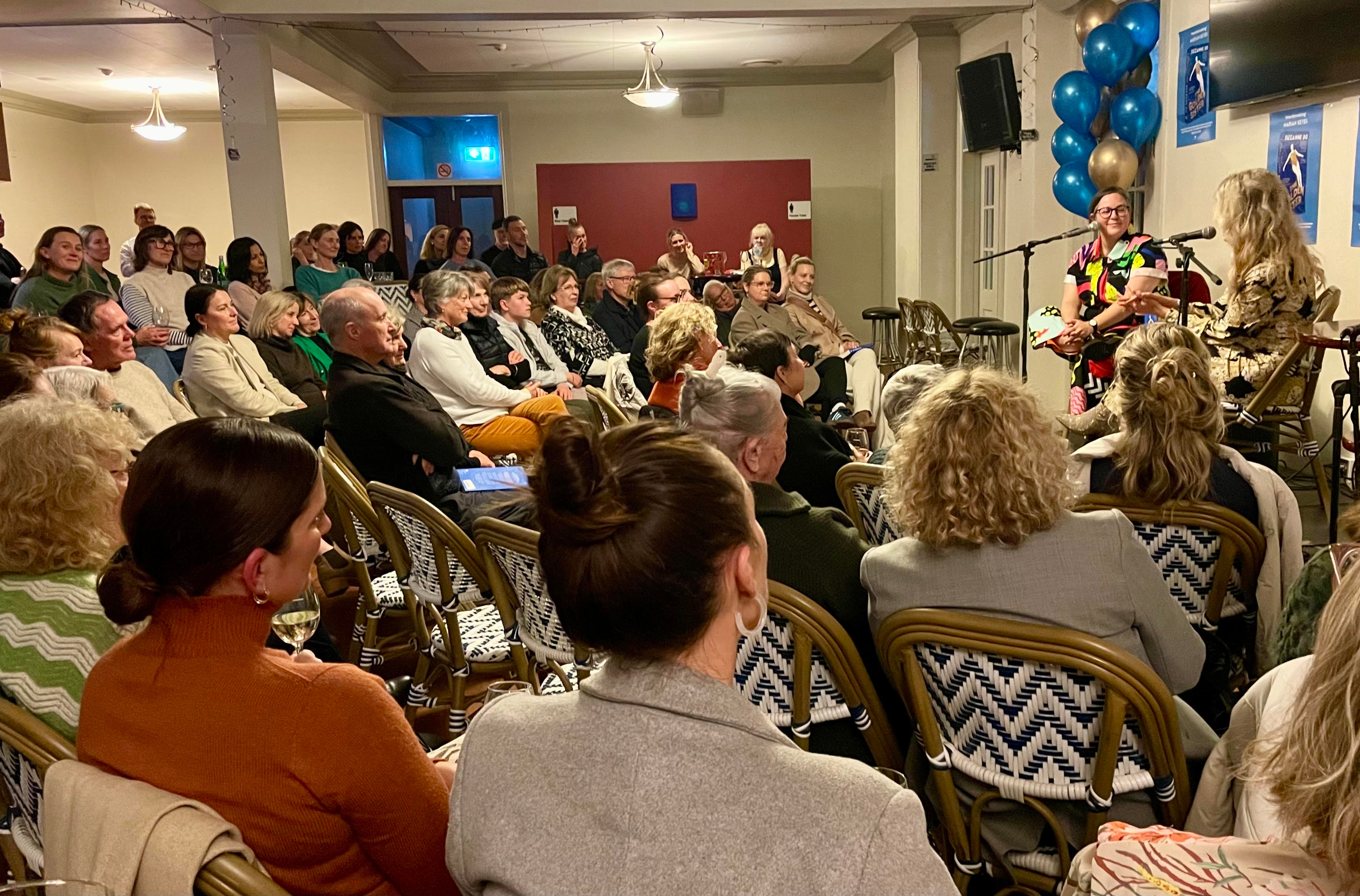 Launching The Golden Sister at Collins Thirroul-Suzanne Do